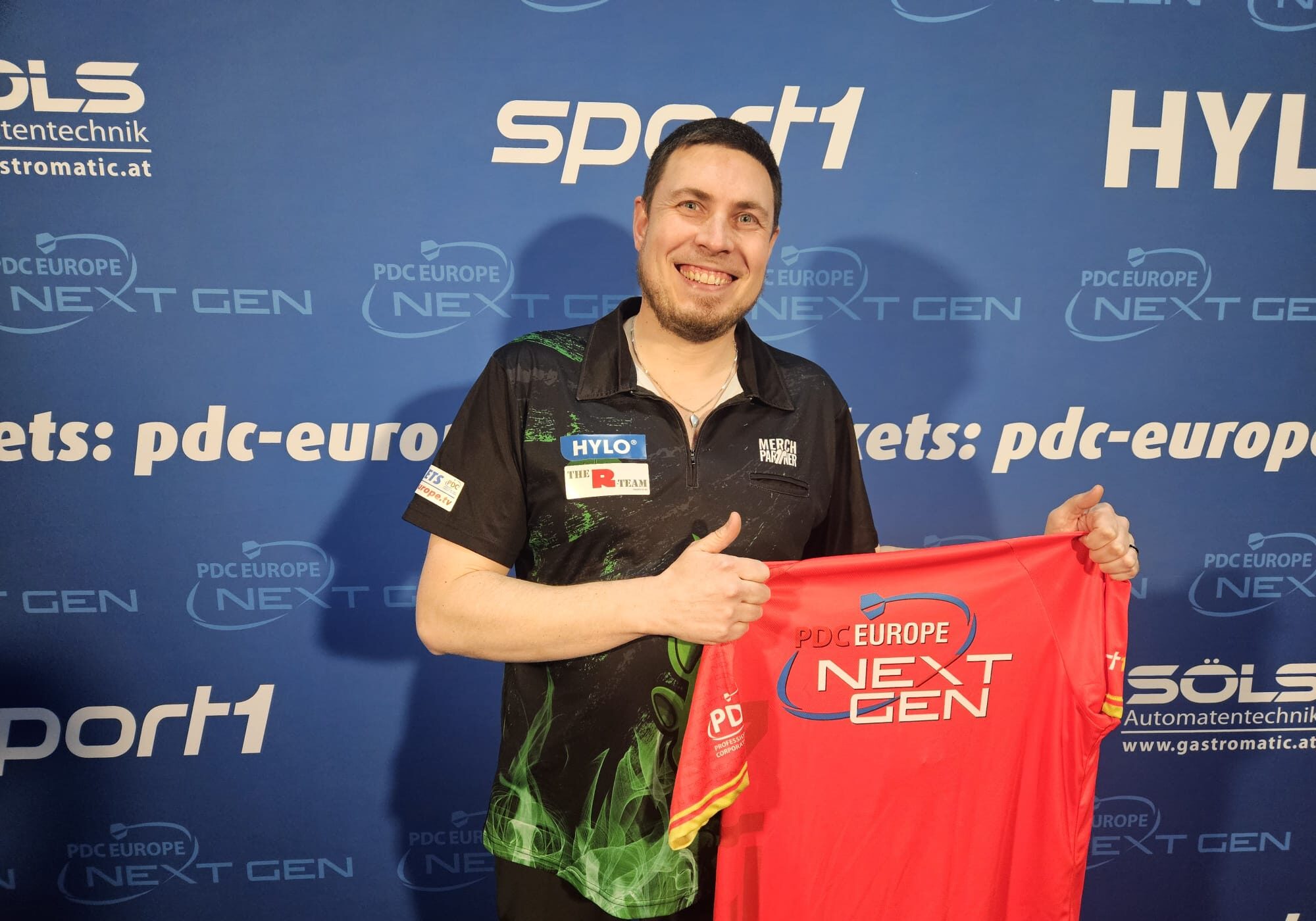 Kevin Kuhn gewinnt das HYLO PDC Europe NEXT GEN Event 3 in Kalkar.