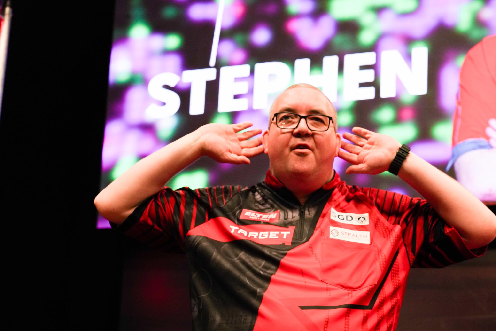 Stephen Bunting gewinnt die ELTEN Shoes International Darts Open in Riesa.